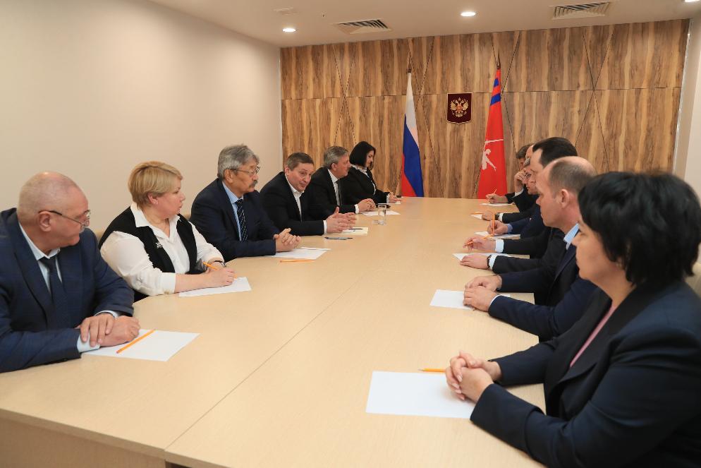 Ректорам волгоградских вузов не предложили даже стакан воды на встрече с губернатором