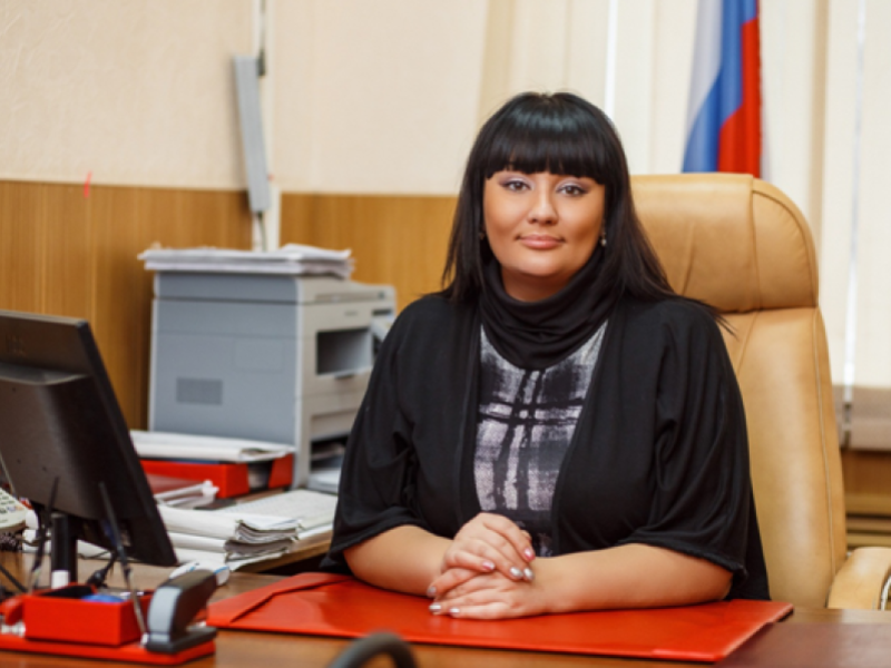 Осужденная за мошенничество экс-председатель Дзержинского райсуда Волгограда ушла от наказания с помощью материнства