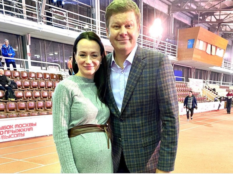 «Високосные годы — особенные»: Елена Слесаренко снова беременна