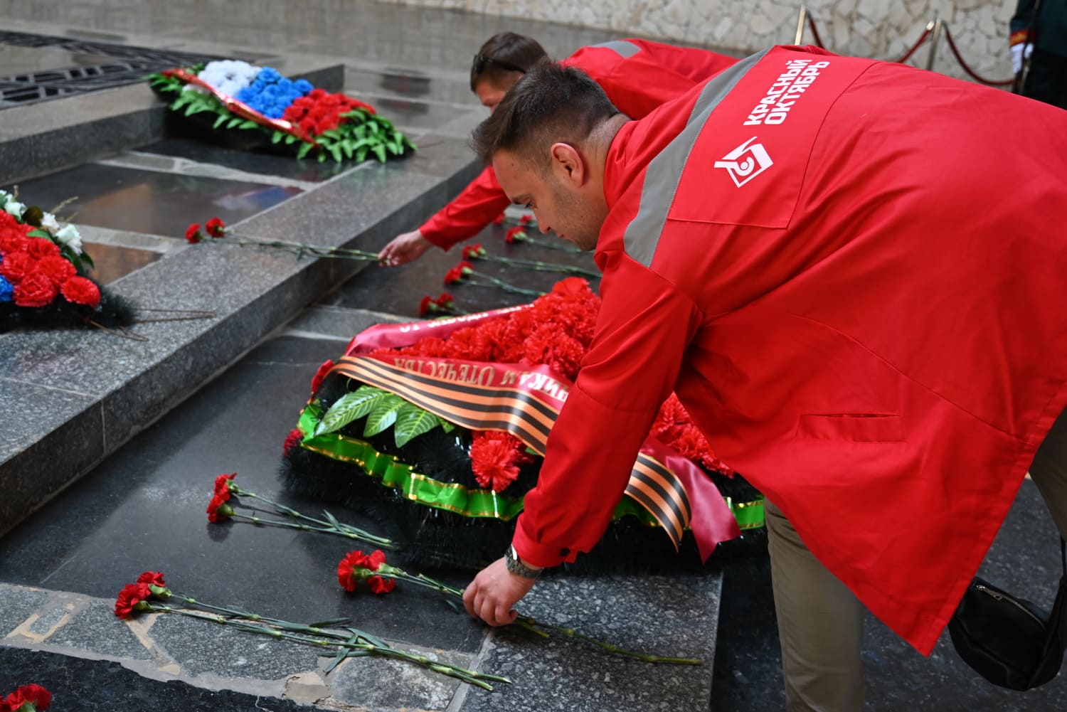 Волгоградские металлурги почтили память героев Великой Отечественной войны