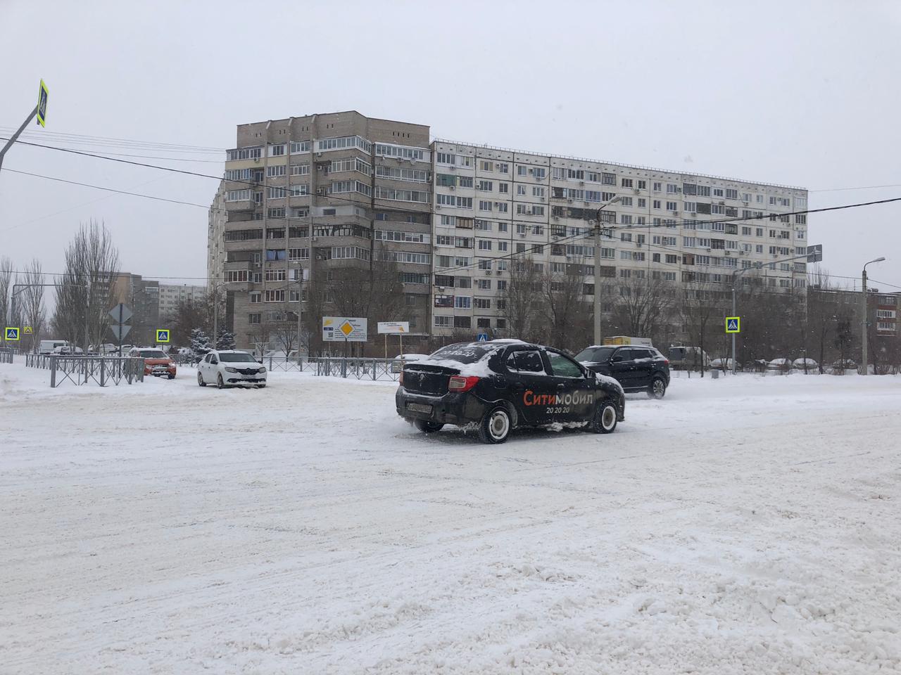 Мэрия Волгограда не может очистить дороги от снега