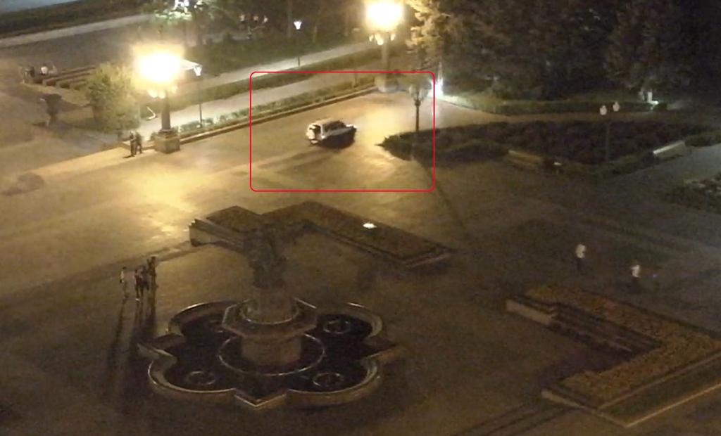Волгоградские полицейские задержали лихача на внедорожнике, прокатившегося по лестнице Центральной набережной