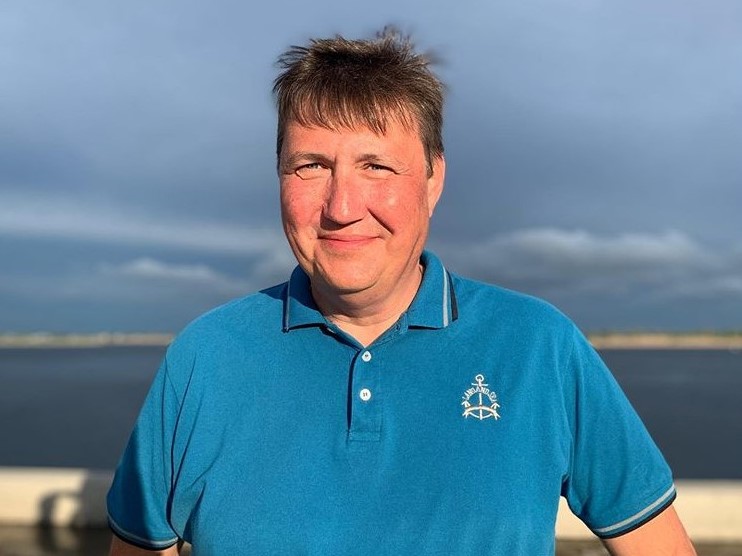 Самый созерцающий депутат Волгоградской областной думы отмечает день рождения