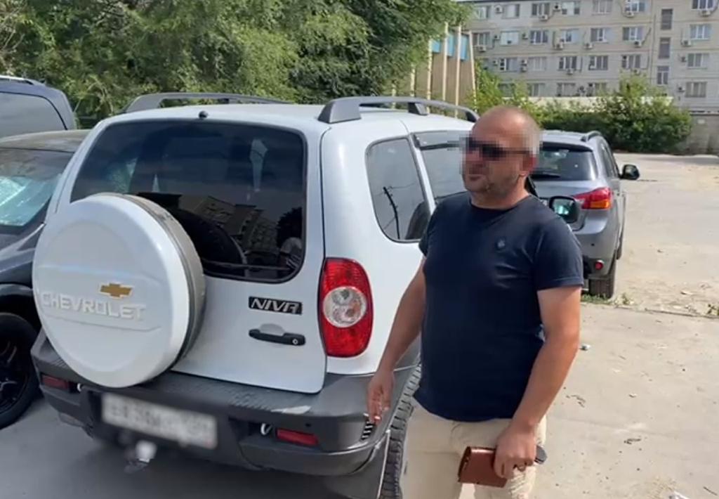 Дерзкий лихач, прокатившийся по Центральной Набережной Волгограда на «Ниве», осужден на 15 суток