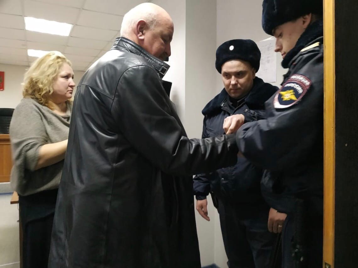 Три года колонии получил заммэра Волгограда за обман депутата, обвиняемого в автоподставах