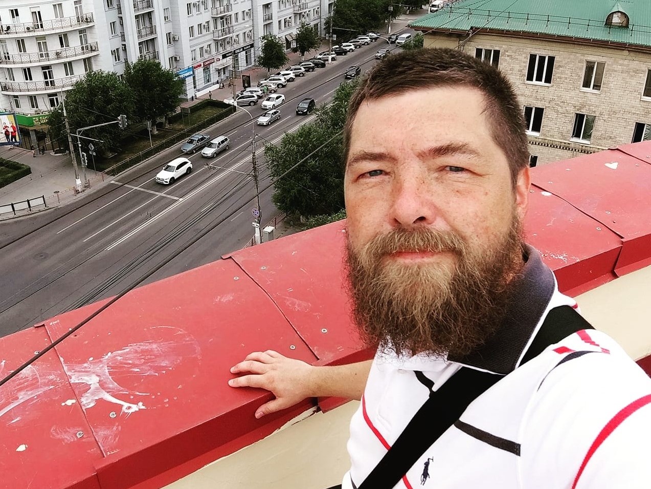 Границу миров скучных поездок к любовницам и троллей с волшебниками в  островерхих шляпах нащупал волгоградский краевед Роман Шкода