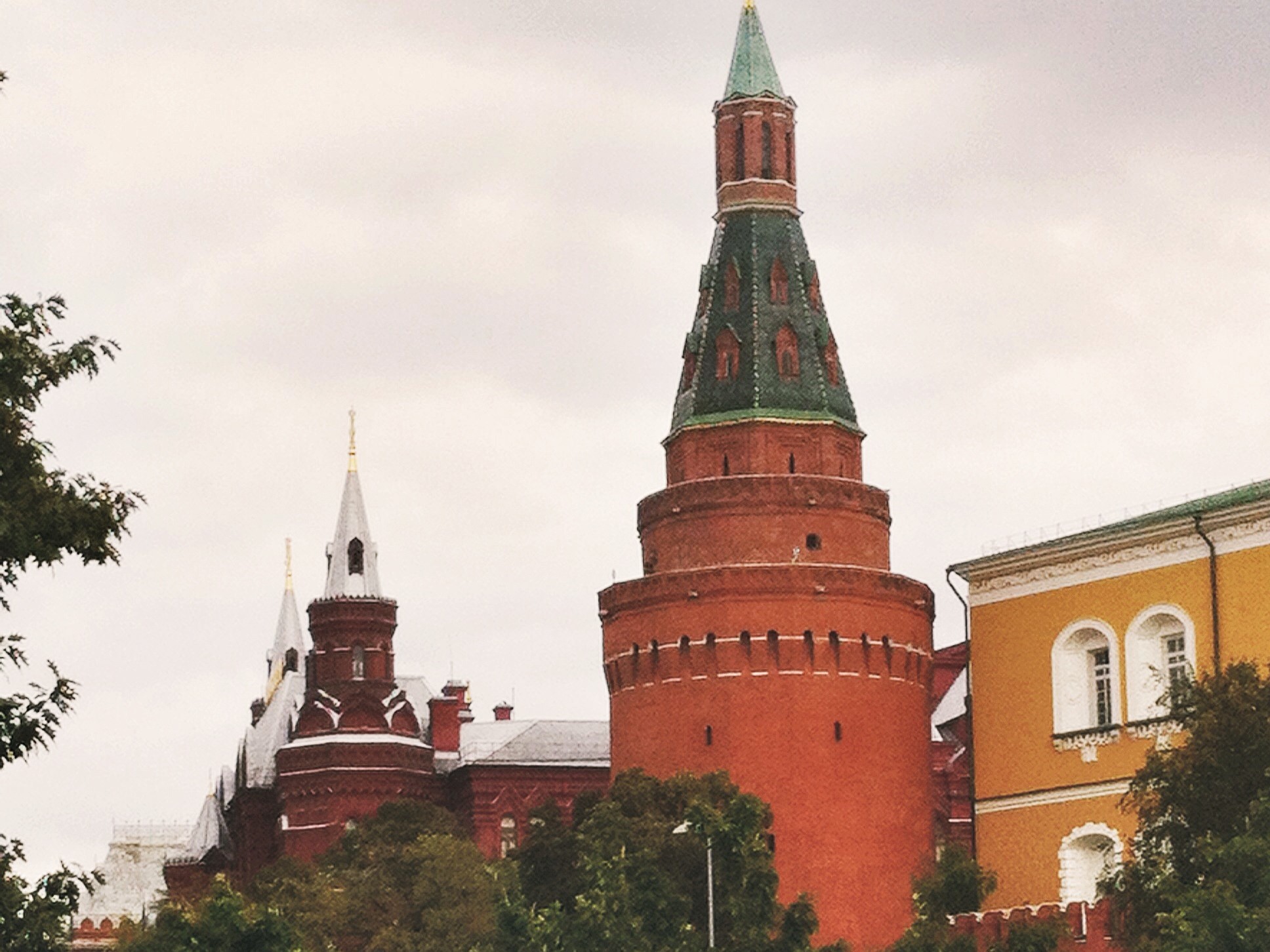   Материнская грудь и охотничье оружие: с 1 августа меняется российское законодательство