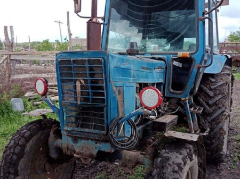 26-летний парень угнал трактор, чтобы с шиком покататься по хутору в Волгоградской области