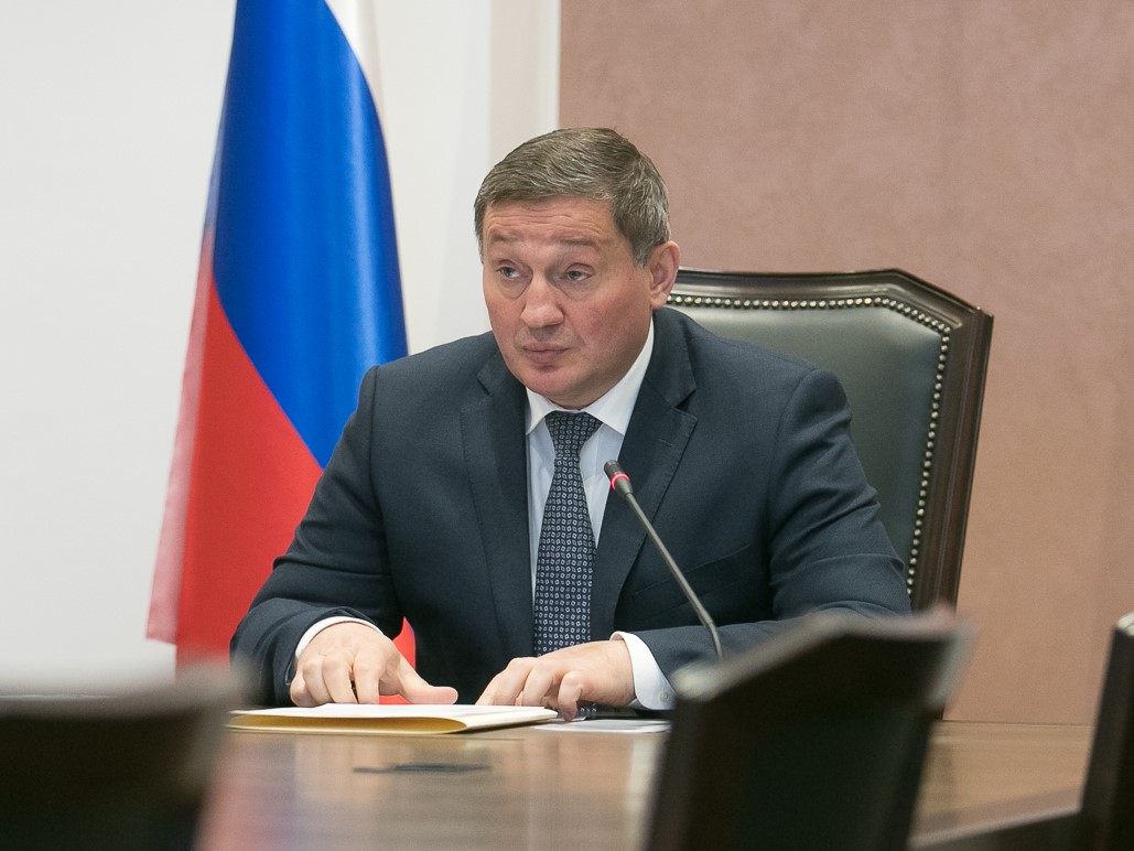 Больных коронавирусом все больше: в аптеки массово завозят противовирусные по распоряжению губернатора Андрея Бочарова