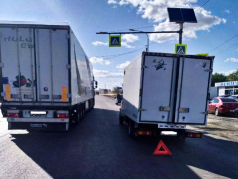 Трое детей в больнице: грузовик из Дагестана протаранил Lada в Волгограде 