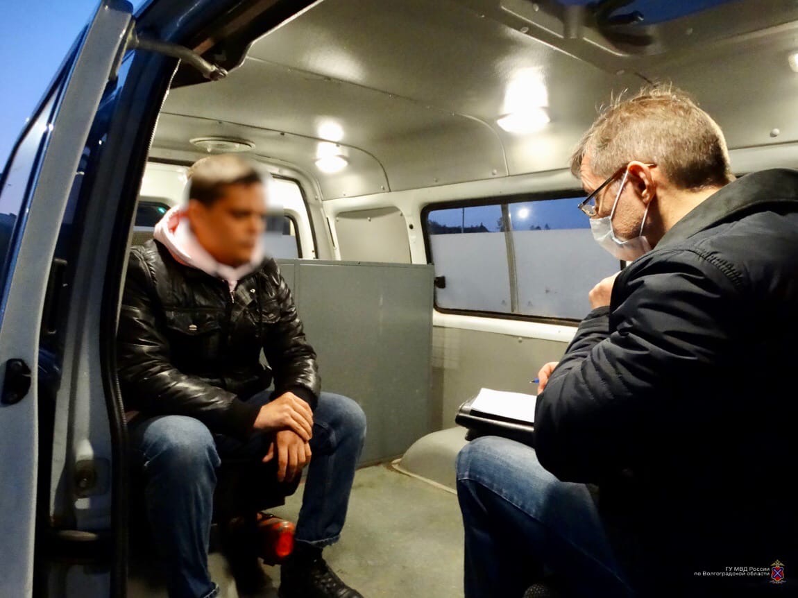 За бесцельные прогулки начали штрафовать жителей Волгограда