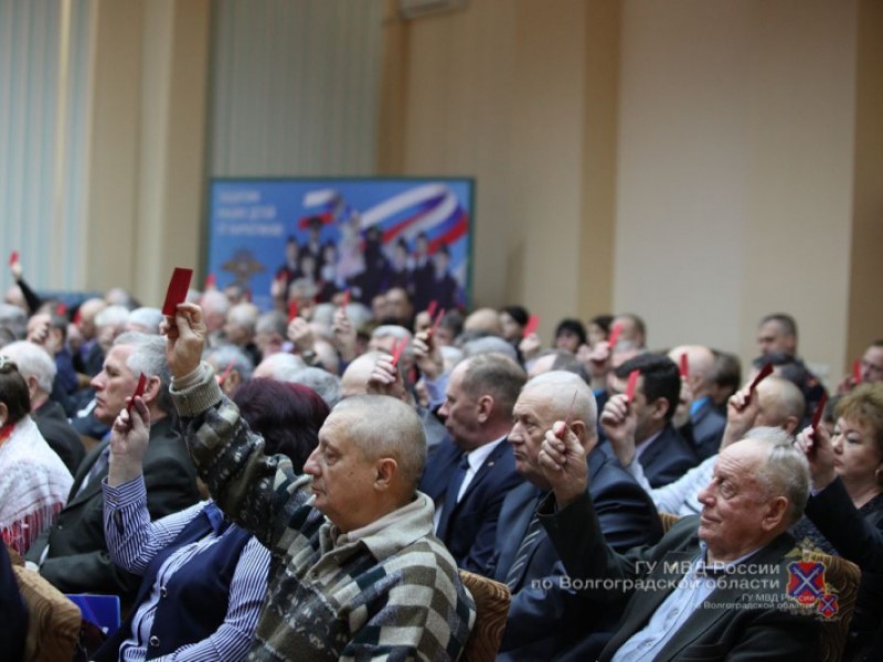 Покалечили восемь человек: полиция вызвала на разговор маршрутчиков Волжского