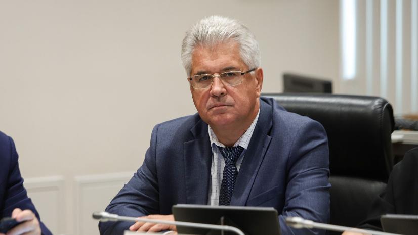 В чем смысл парламента,  рассказал богатый депутат Волгоградской облдумы