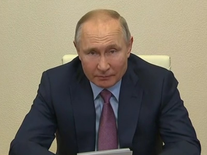 Президент Владимир Путин обратился к находящимся в Волгограде финалистам «Учителя года»