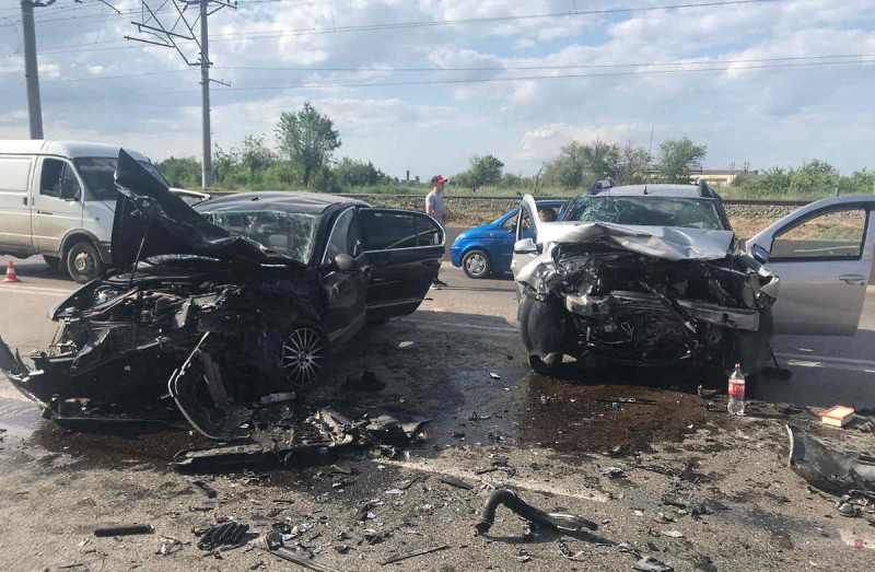 Стали известны подробности ДТП при въезде в Волжский: пострадали семь человек