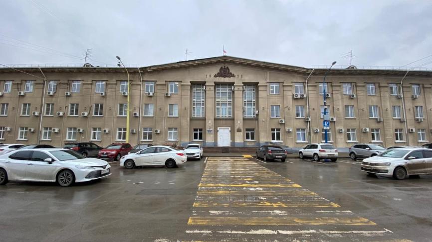 В мэрии Волжского сразу три высокопоставленных чиновника уходят в  отставку 