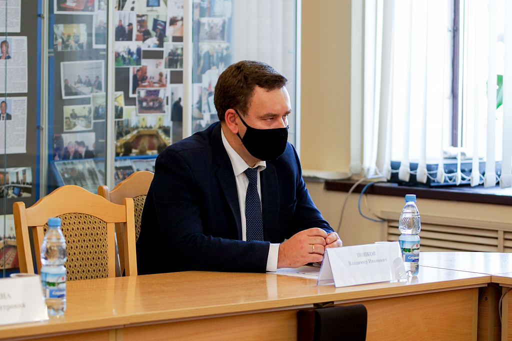 «Ценный» кадр: бывшего замгубернатора Волгоградской области снова уволили