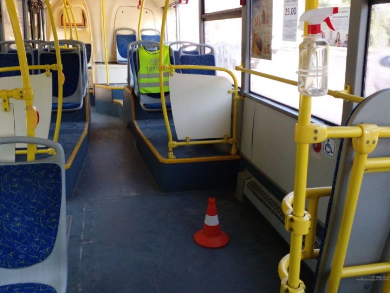 Волгоградца госпитализировали после падения в салоне автобуса 