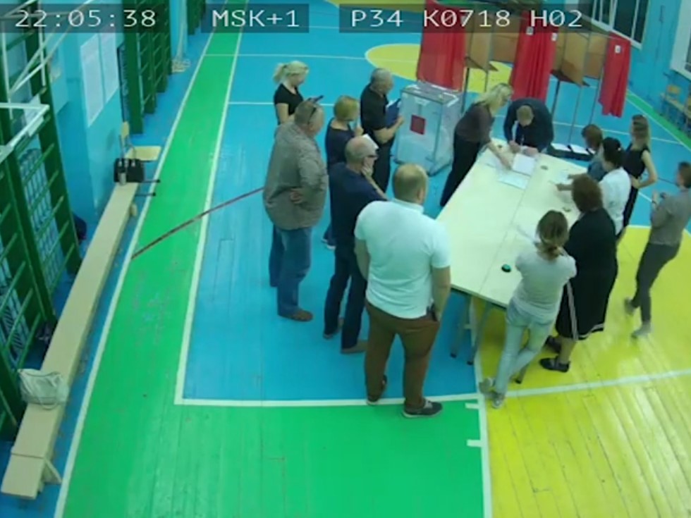 «Что ещё я должен сделать для следователей?»: волгоградец опубликовал видеодоказательство фальсификаций на сентябрьских выборах