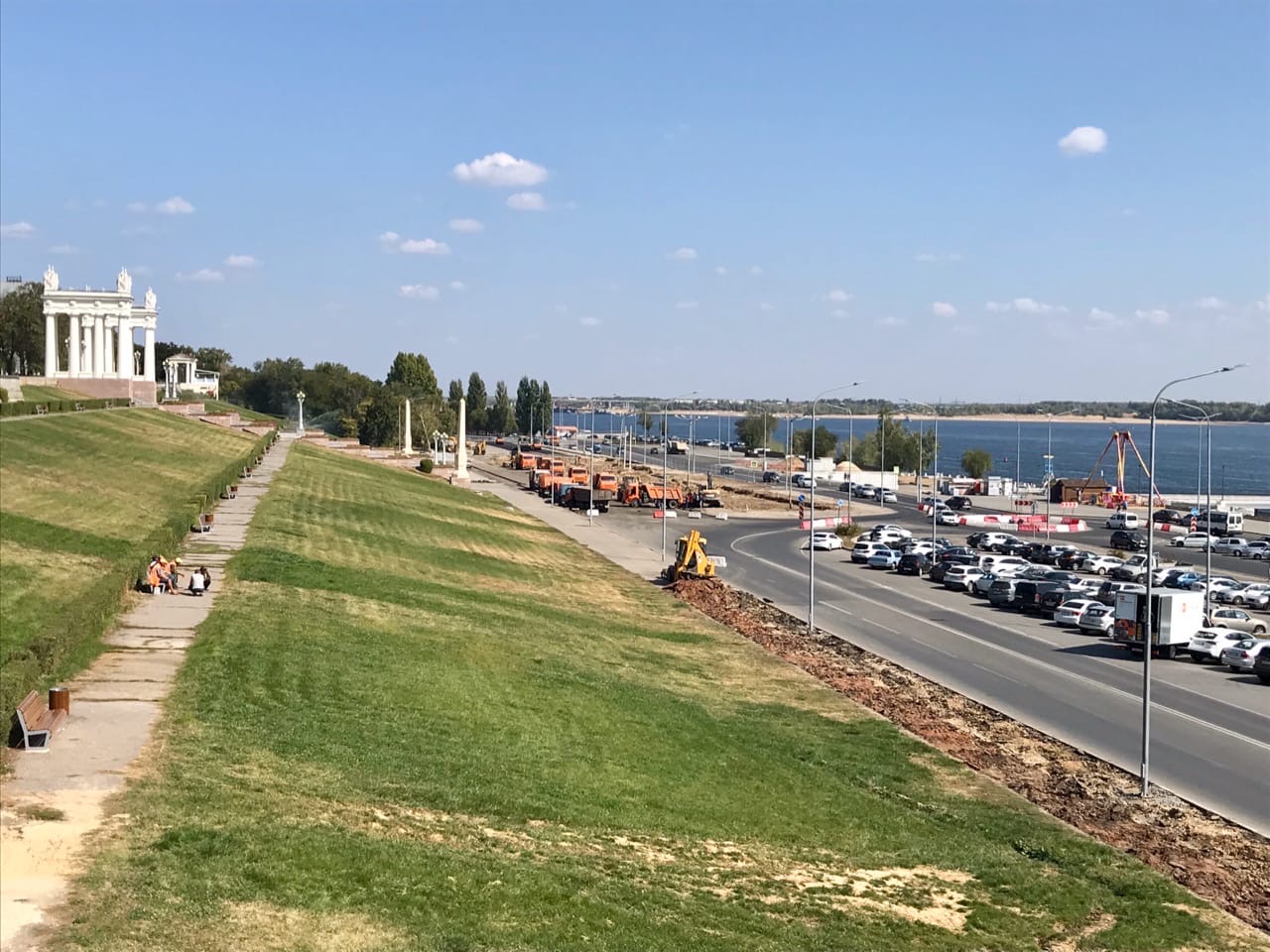 Из-за приезда Медведева перекроют центр Волгограда