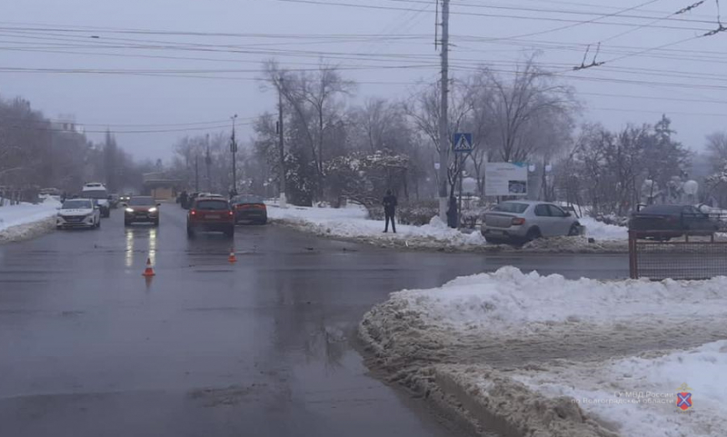 «Рено Логан» стал самым опасным транспортным средством на Новый год в Волгоградской области