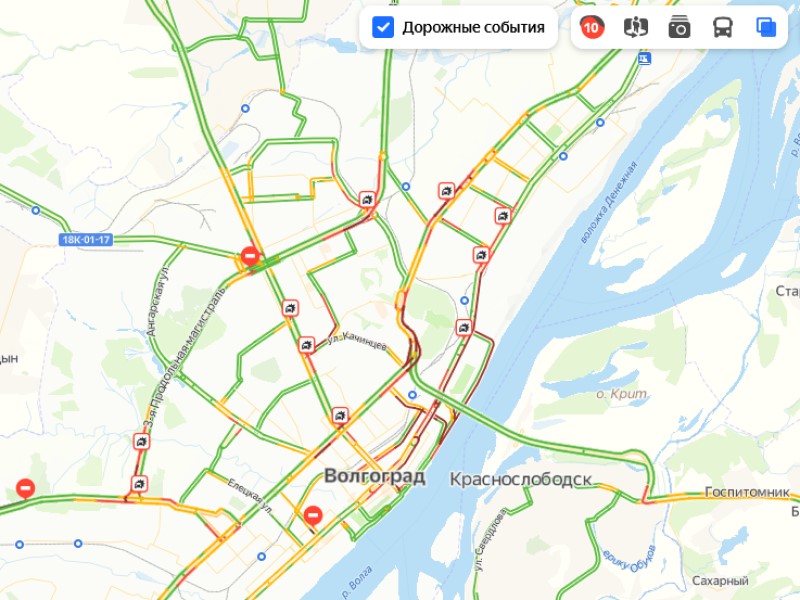 Ливень в Волгограде спровоцировал десятибалльные пробки и многочисленные ДТП