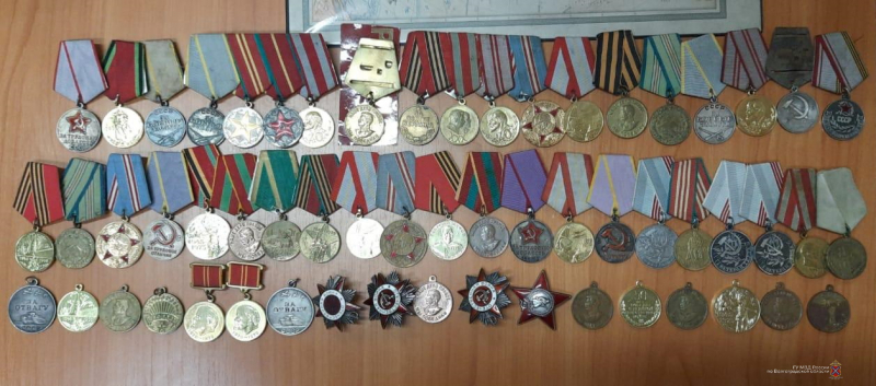  Волгоградский мошенник идет под суд за незаконный сбыт госнаград