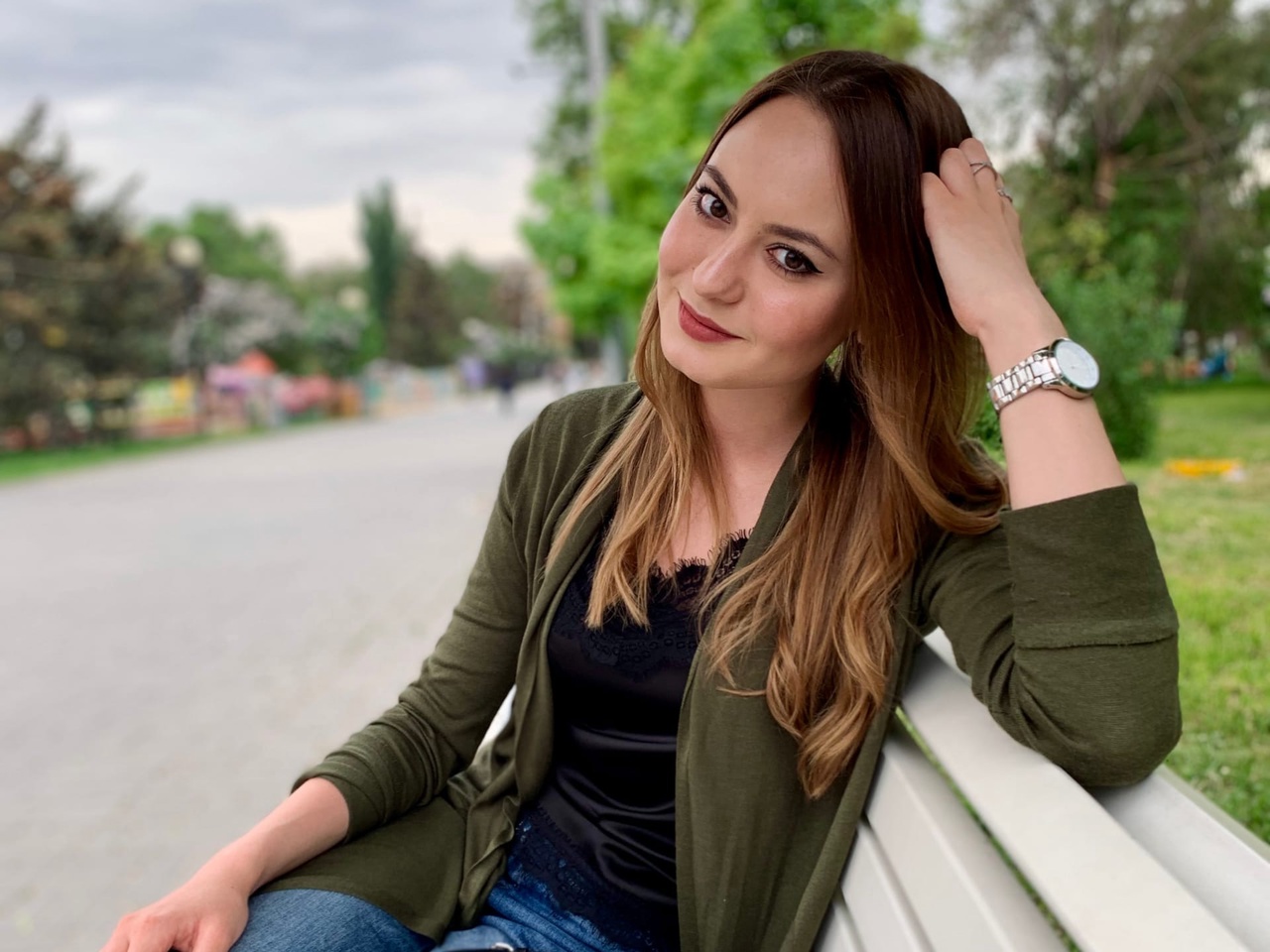 Местом притяжения собачьих фекалий стал кабинет мэра Марченко в Волгограде