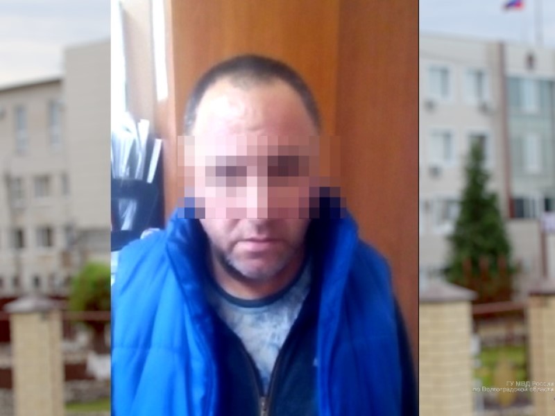 Наживающегося на материнской любви мошенника закрыли в СИЗО в Камышине