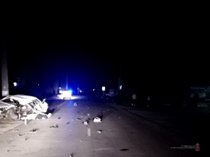 23-летний парень насмерть разбился в столкновении со столбом в Суровикино