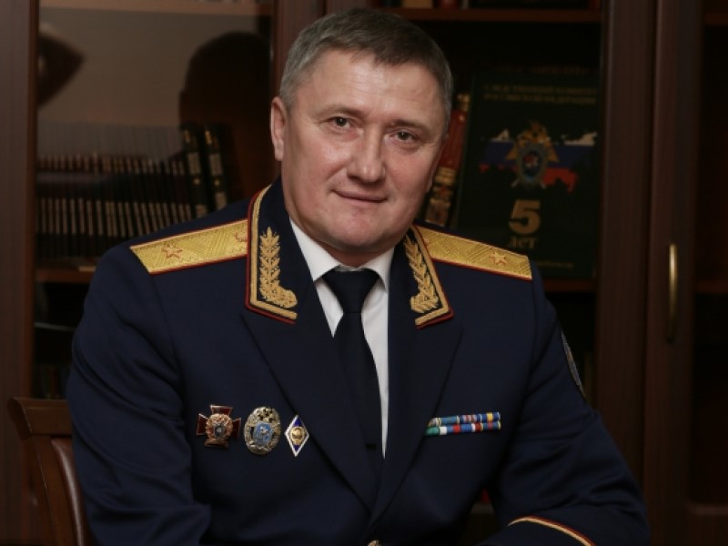 Получают по 600 тысяч в месяц на семью и катаются на снегоболотоходе: смотрим доходы работников ведомства генерала-террориста Музраева