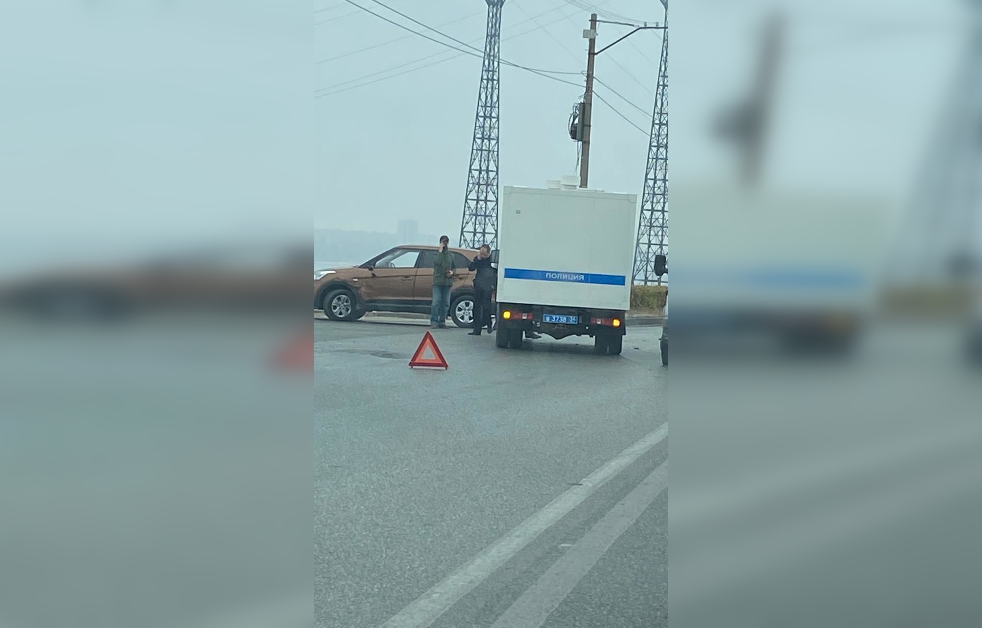 ДТП с участием полицейского автомобиля произошло на мосту через Волжскую ГЭС