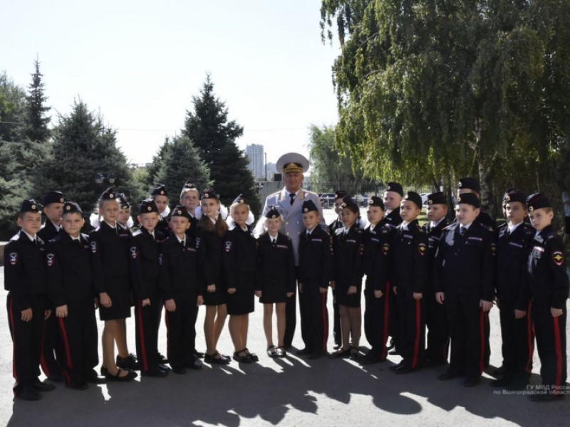 Генерал-лейтенант Александр Кравченко поздравил юных волгоградцев со вступлением в ряды кадетов 