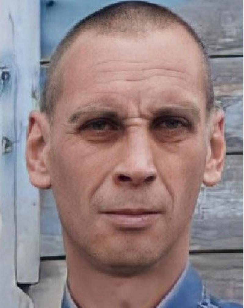 Четыре месяца ищут худощавого мужчину без вести пропавшего в Волгограде 