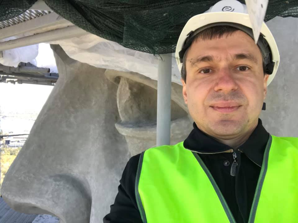 Руководитель пресс-службы волгоградского губернатора прячет свои уши