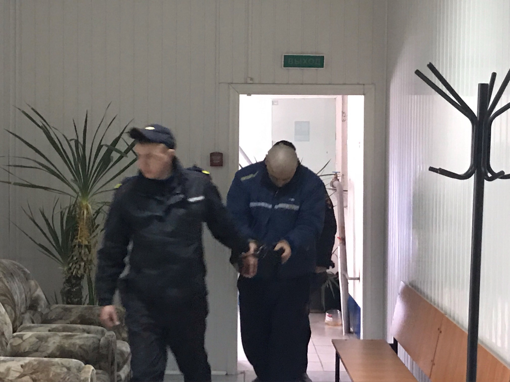 Волгоградец-рецидивист напал с ножом на случайного прохожего