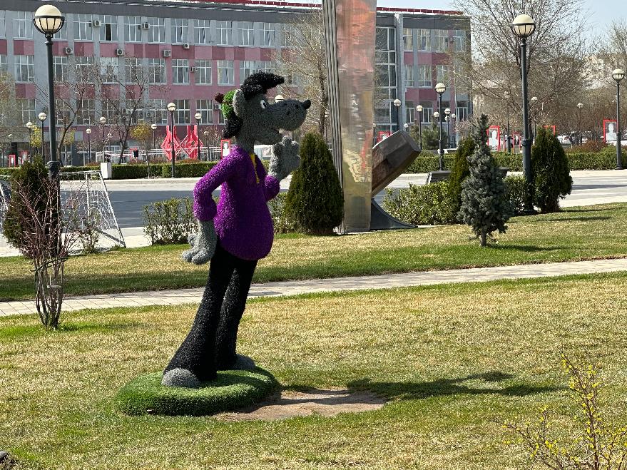 Сквер завода «Красный Октябрь» снова наполнился детскими голосами