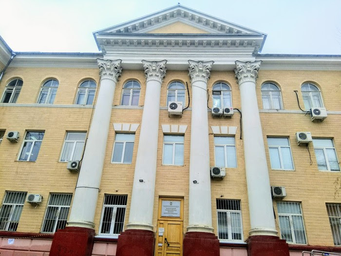 «Дайте денег и сидите дома»: студенты ВГИИКа заплатили по 100 тысяч за обучение, которого нет