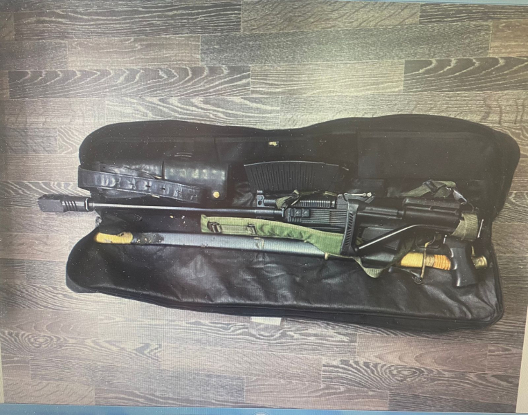 Волгоградец украл у родной матери украшения и оружие на полмиллиона рублей