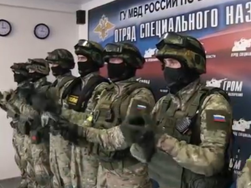 «Думали, сложнее нашей службы нет»: полицейские сняли трогательный клип в поддержку волгоградских врачей