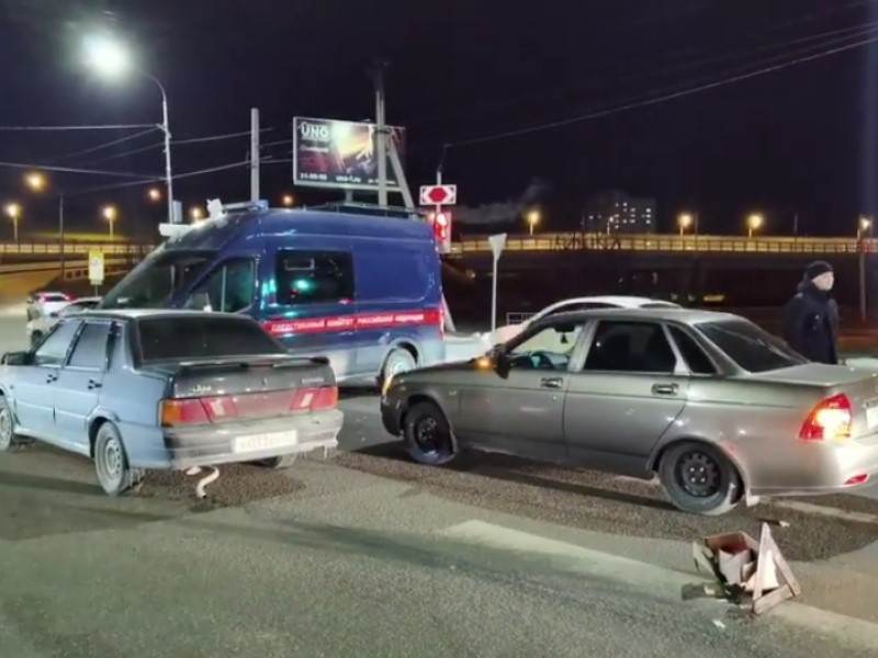 Котейка тв про спецтранспорт. Авария в Волгограде Фольксваген. Авария сегодня ночью на Рокоссовского Волгоград.