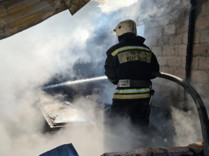 Девочка-подросток пострадала при пожаре в Волгограде 