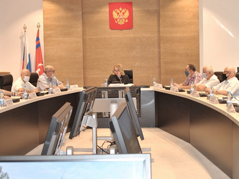 Жителям Заволжья вручили бразды правления властью и бизнесом