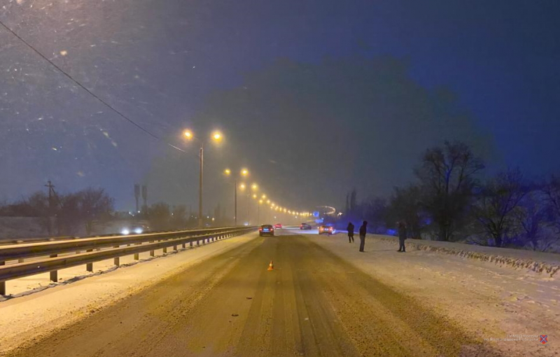 Лишенный прав неадекватный волгоградец чуть не угробил пенсионерку