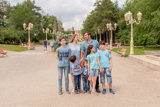  Многодетная семья из Волгограда выиграла во всероссийском конкурсе «Семья года»