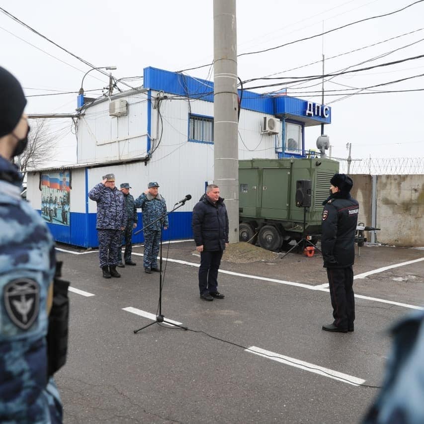 Волгоградский губернатор приехал в полицию