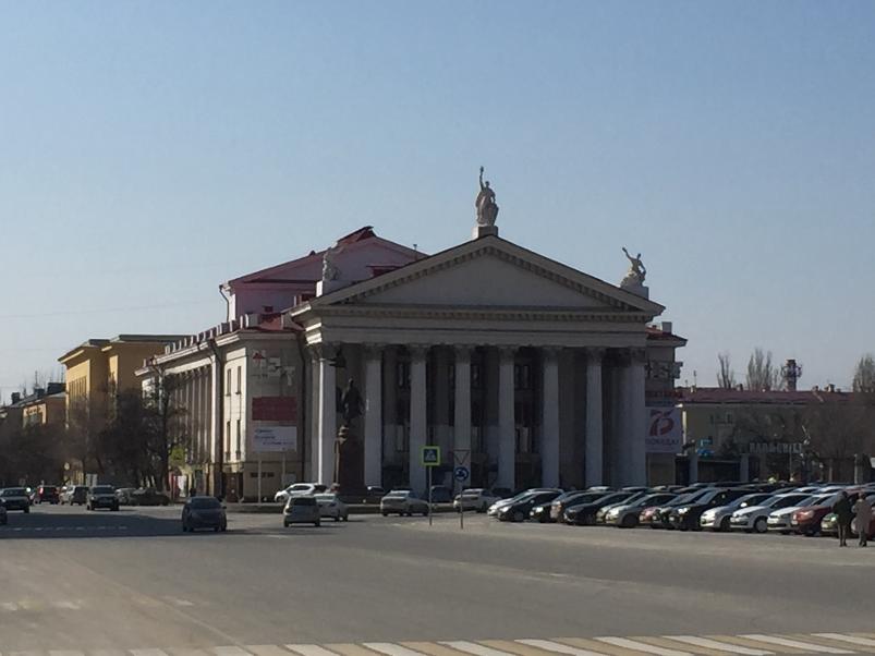 Вымирают русские, татары и украинцы, а узбеков и таджиков стало в два раза больше в Волгоградской области