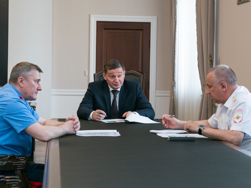 Миллион рублей за помощь в поимке убийцы 17-летнего студента-медика из Азербайджана пообещал губернатор Волгоградской области