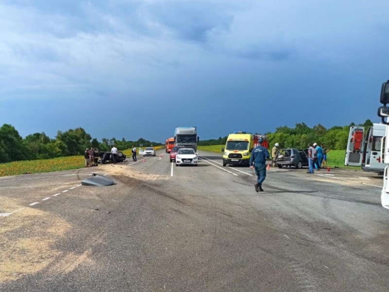 «Одиннадцатая» протаранила Logan под Волгоградом: погибла женщина, пострадал мужчина