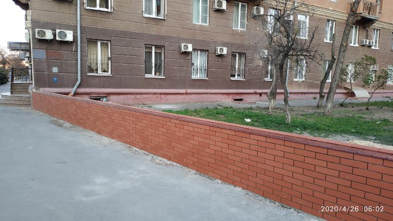 Мэрия Волгограда так и не смогла ответить: зачем «разбомбили» часть дома в центре города